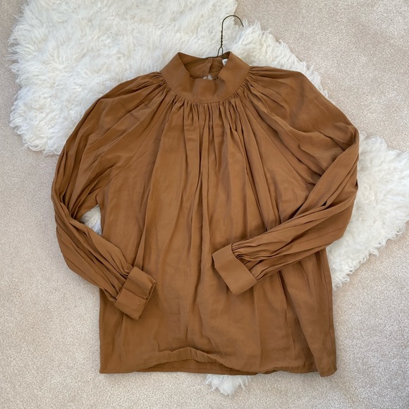 Brown Peasant Style Blouse with Puffed Sleeves - Picture 3 of 4